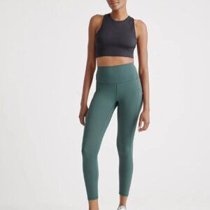 NWT Quince Ultra-Form High-Rise Pocket Legging